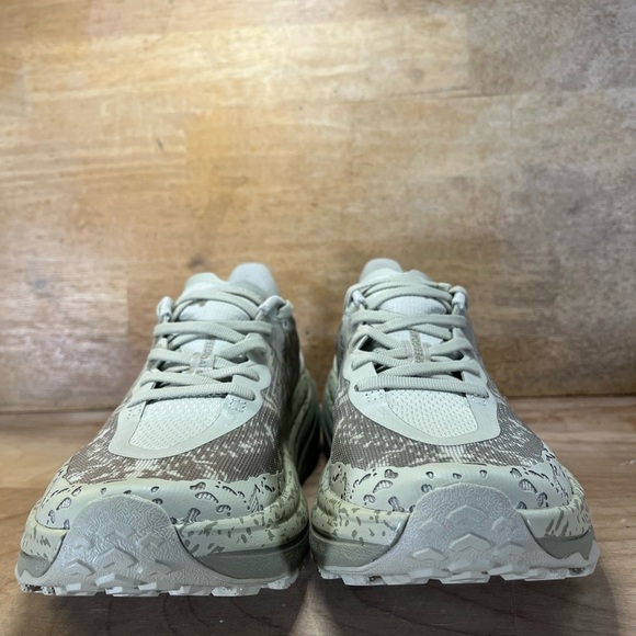 NEW Hoka One One SpeedGoat 6 Womens Size 8.5 Trail Running Shoes Oyster Mushroom - Picture 4 of 13